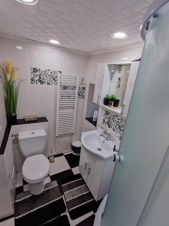 Apartament Dilama *